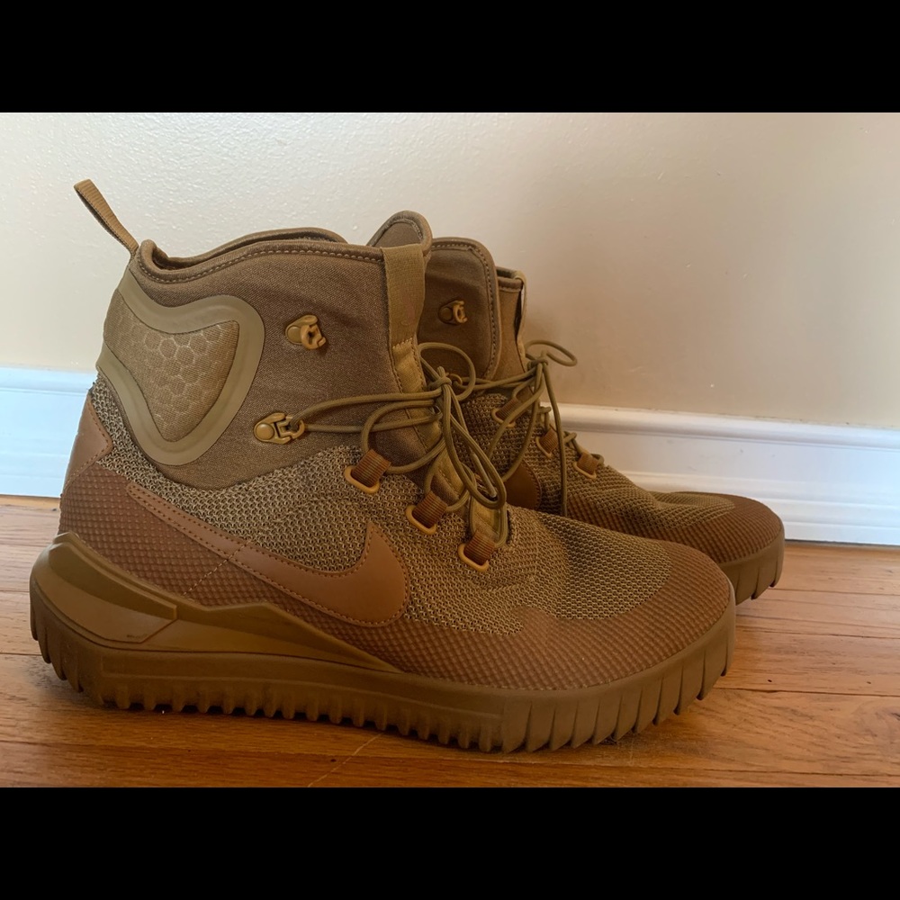 Nike Boots
